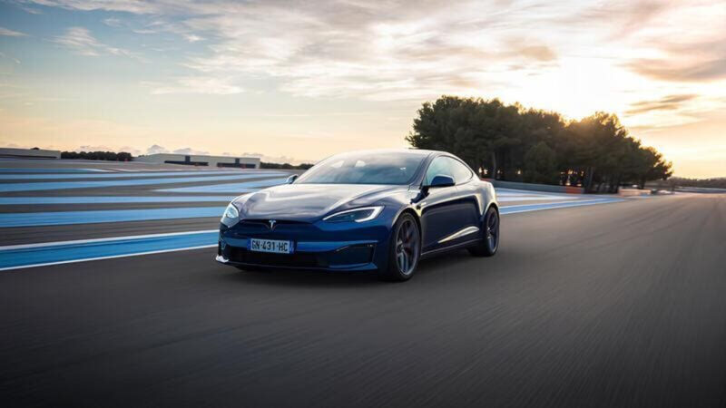 Le prix des batteries des voitures électriques va baisser : découvrez pourquoi