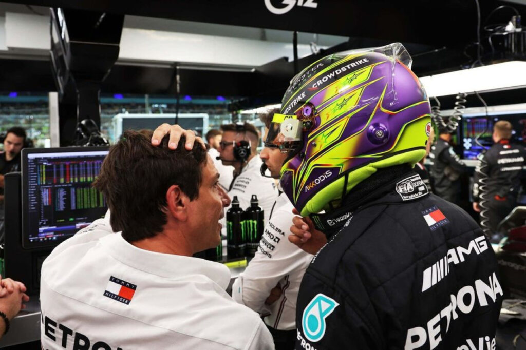 Hamilton surprend Wolff avec son choix, mais pas autant que le timing!