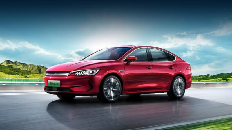 BYD révolutionne l&rsquo;Industrie automobile avec une voiture électrique abordable à 15 000$ !