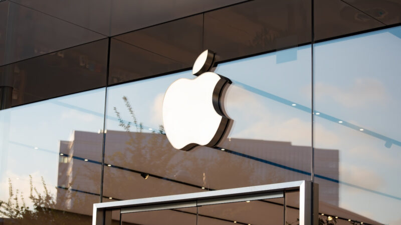 Apple acquiert une start-up canadienne spécialisée en IA