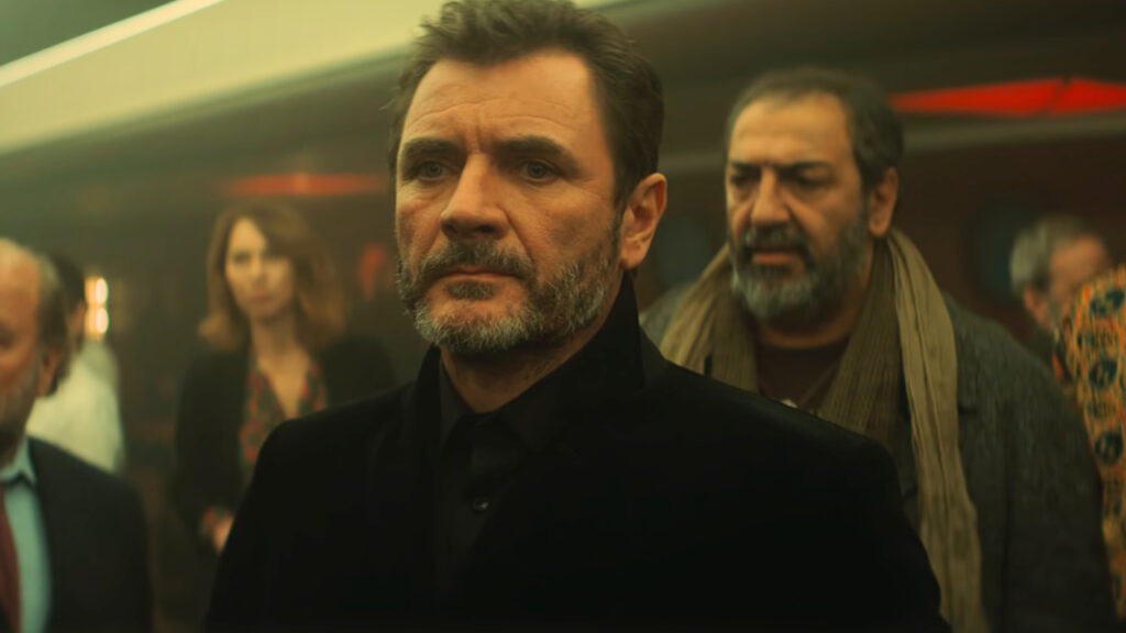 La série française Netflix qui cartonne à l'international La série française Netflix qui cartonne à l'international