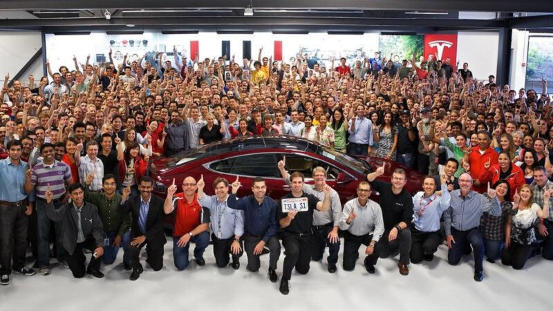 Licenciement chez Tesla: plus de 10% des effectifs mondiaux concernés