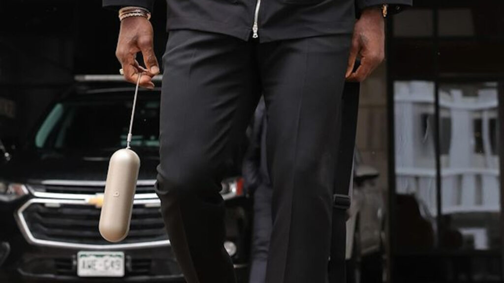Nouvelle enceinte Beats Pill d'Apple teasée par LeBron James