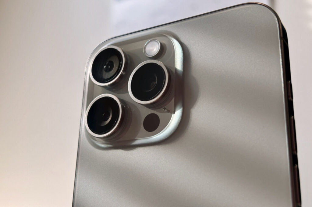 L'iPhone 15 Pro Max en tête des ventes de smartphones au Q1 2024