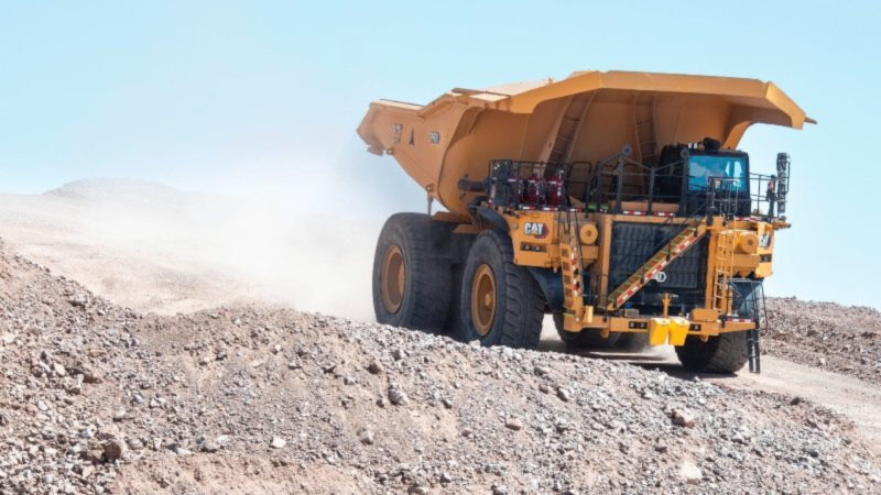 La société minière Vale teste un camion électrique Caterpillar pour réduire ses émissions de carbone