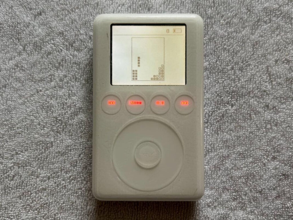 Insolite : Apple avait créé un clone de Tetris sur un prototype d'iPod Insolite : Apple avait créé un clone de Tetris sur un prototype d'iPod