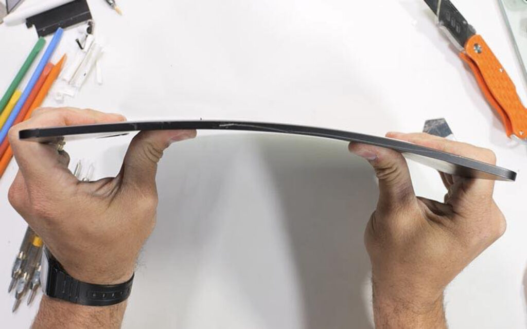iPad Pro M4 : premier test de torsion et résistance confirmés iPad Pro M4 : premier test de torsion et résistance confirmés