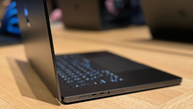 Apple prévoit des iPhone, Apple Watch et MacBook Pro plus fins