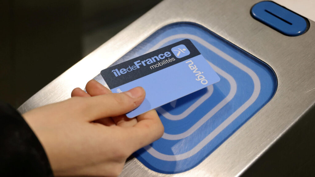 Le pass navigo liberté+ disponible sur iphone en 2025