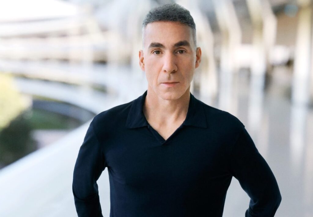 Retraite de dan riccio, un dirigeant clé d'apple