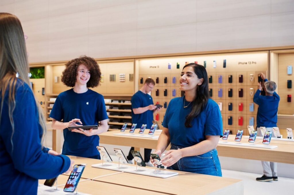 Le nlrb accuse apple de violer les droits des travailleurs