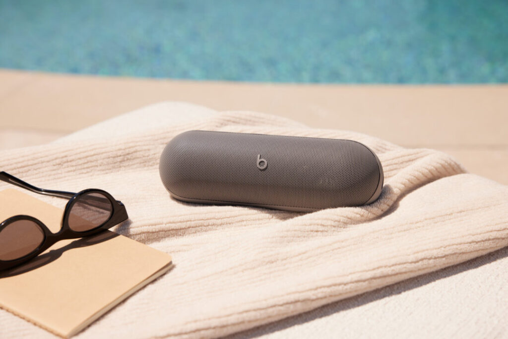 Nouveaux coloris pour la beats pill en collaboration avec kim kardashian