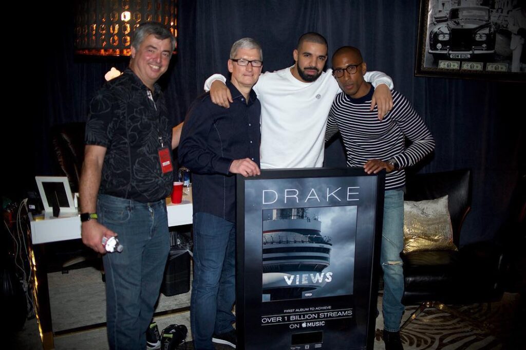 Drake accuse apple d'avoir favorisé un morceau de kendrick lamar Drake accuse apple d'avoir favorisé un morceau de kendrick lamar