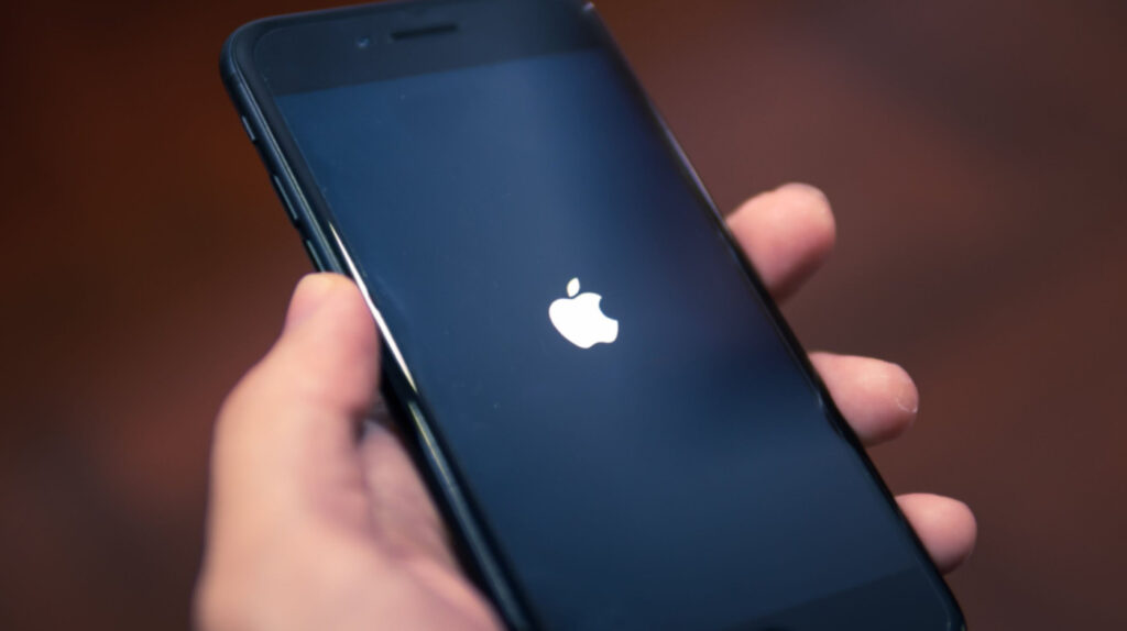 Les iphone redémarrent automatiquement après trois jours d'inactivité