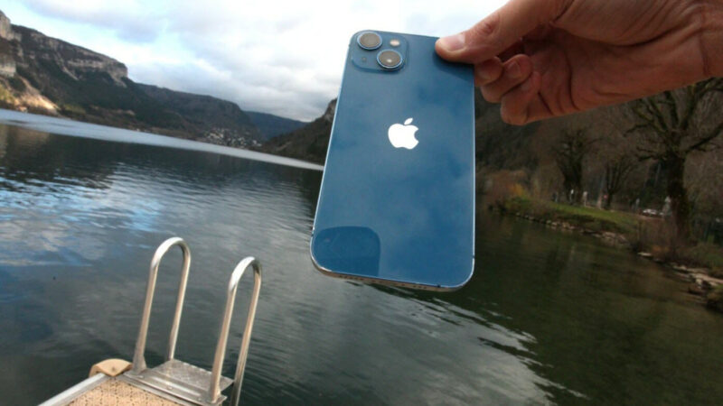 Un plongeur retrouve un iphone 15 après 60 jours au fond d&rsquo;un lac