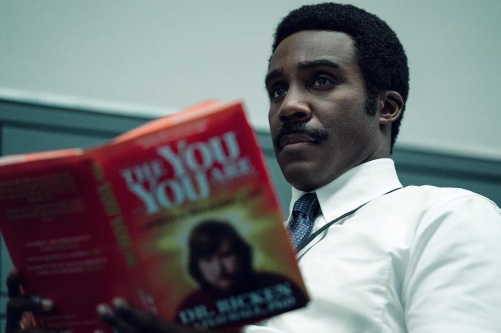 Severance : découvrez le livre The You You Are d'Apple