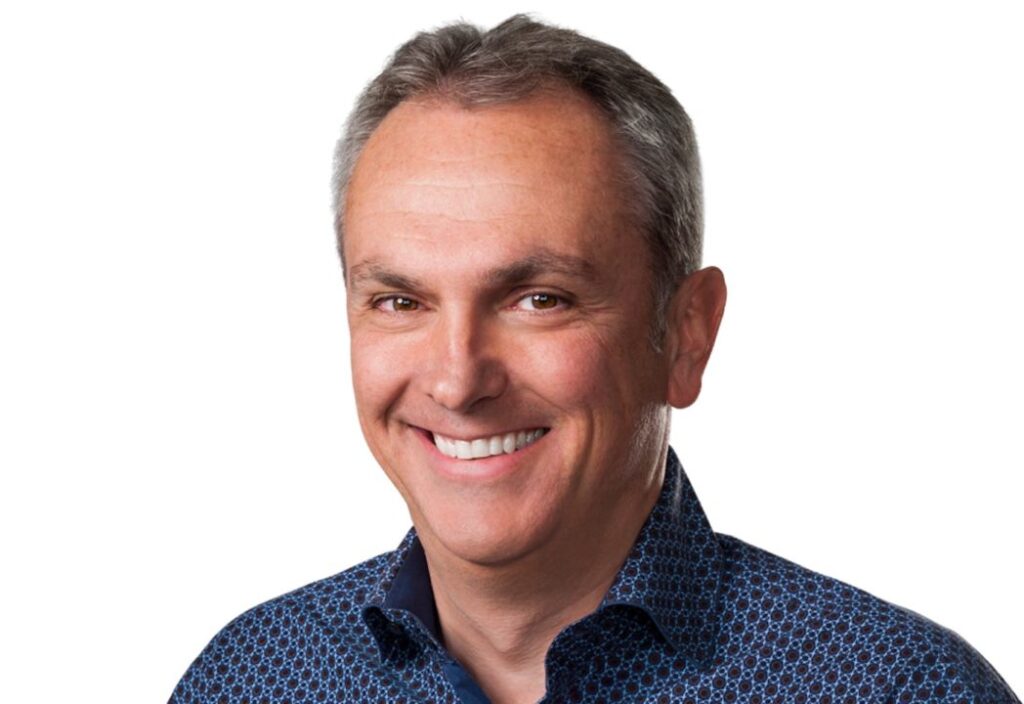 Kevans parekh nommé directeur financier d'apple
