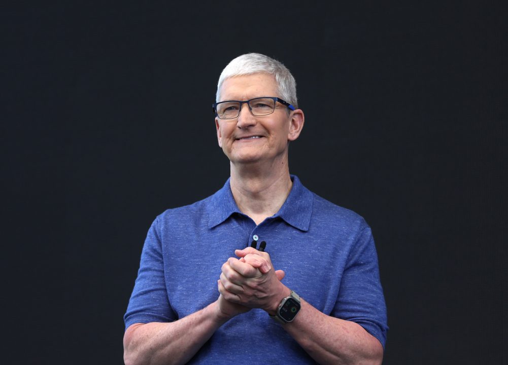 Salaire record de tim cook en 2024 à 74,6 millions de dollars
