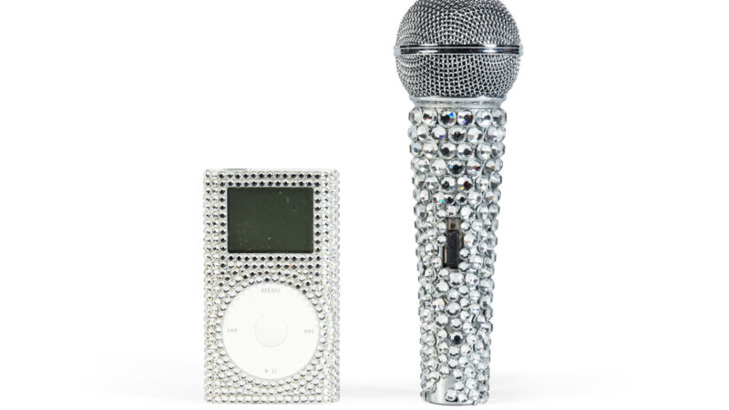 Vente aux enchères des ipod de karl lagerfeld