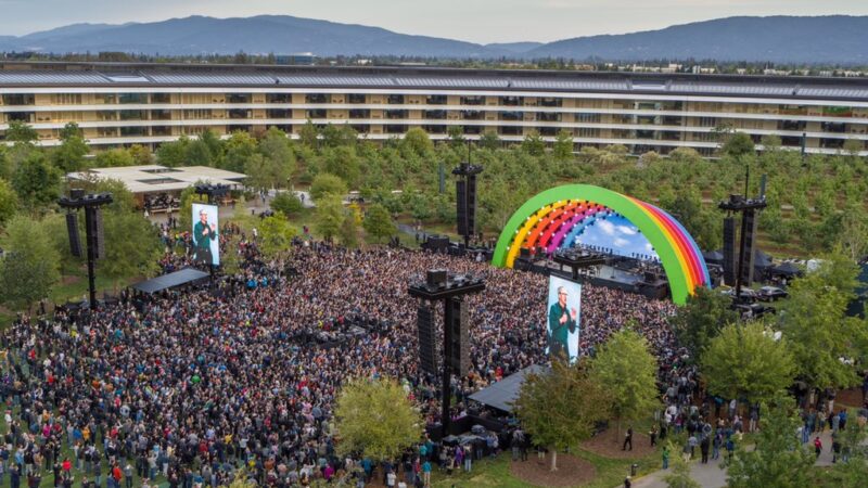 Return imminent de la structure arc-en-ciel à apple park