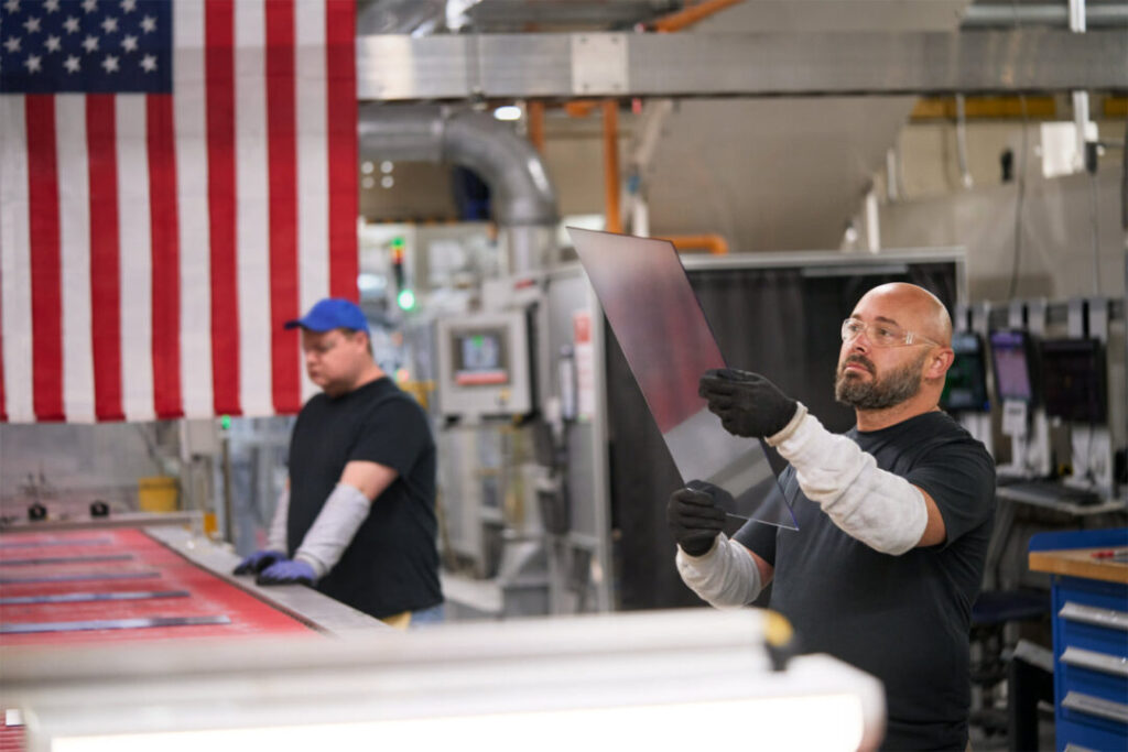 Apple produit tout le verre des iphone et apple watch aux états-unis
