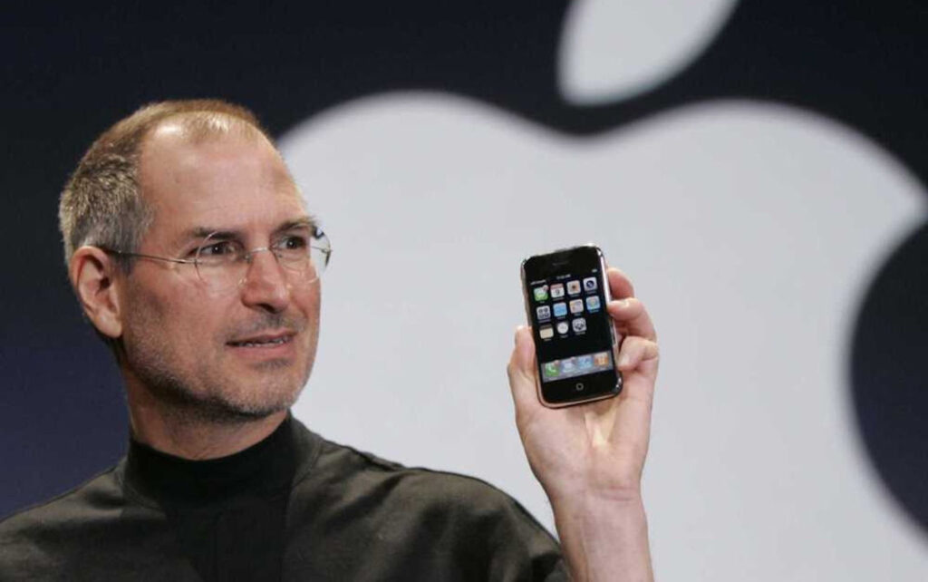 Tim cook dépasse steve jobs en tant que dirigeant d'apple