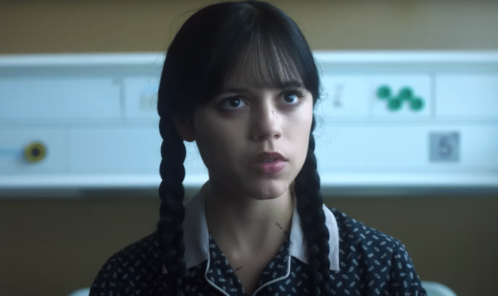 Retour surprise de larissa wheems dans la saison 2 de mercredi