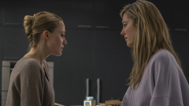Le remake de &lsquo;La Main sur le berceau&rsquo; avec Maika Monroe et Mary Elizabeth Winstead