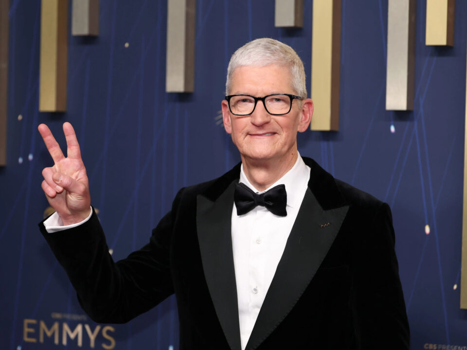 Tim Cook acquitté des accusations de violations des droits des employés