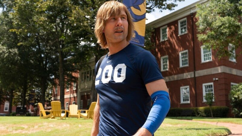 Glen powell demande l&rsquo;aide de tom cruise pour chad powers