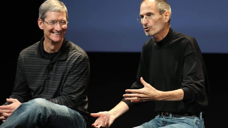 Tim cook rend hommage à steve jobs 14 ans après sa mort
