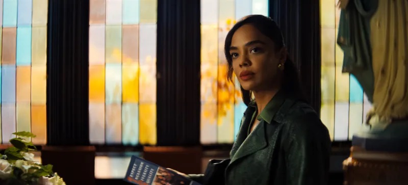 Jon bernthal et tessa thompson dans un thriller netflix