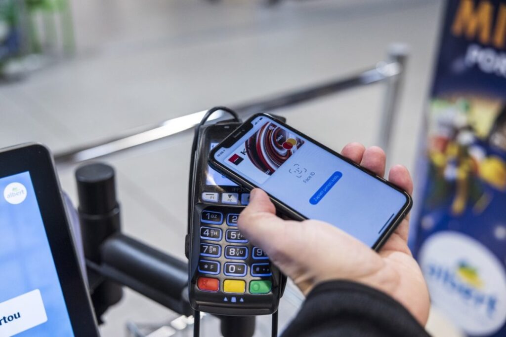 Apple demande le rejet de la plainte de fintiv sur apple pay