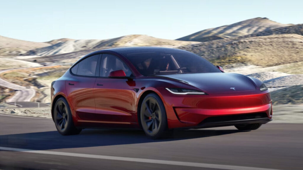 Tesla s'apprête à intégrer Apple CarPlay dans ses voitures
