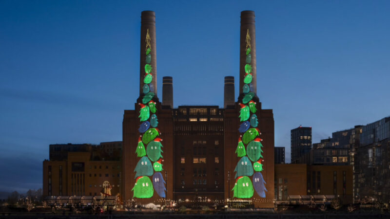 Apple projette des sapins de noël dessinés sur ipad à londres