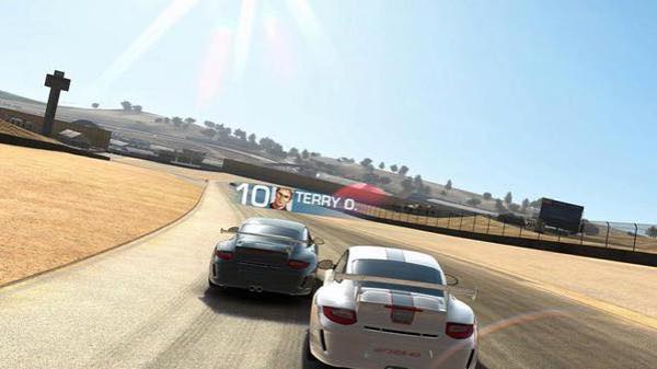 Ea retire real racing 3 de lapp store et google play