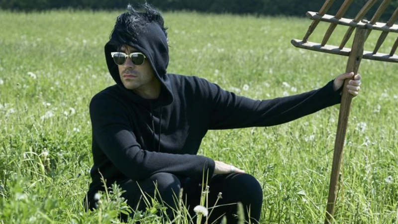 La nouvelle série big mistakes de dan levy sur netflix