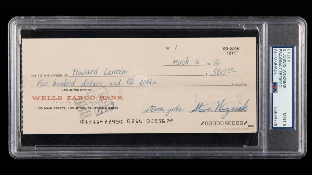 Enchères d'objets de steve jobs, dont son bureau et un chèque