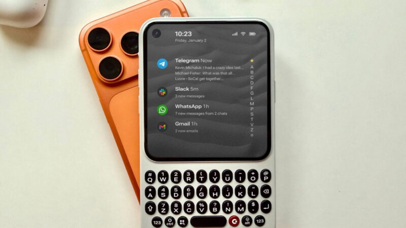Lancement du smartphone clicks communicator pour une communication dédiée