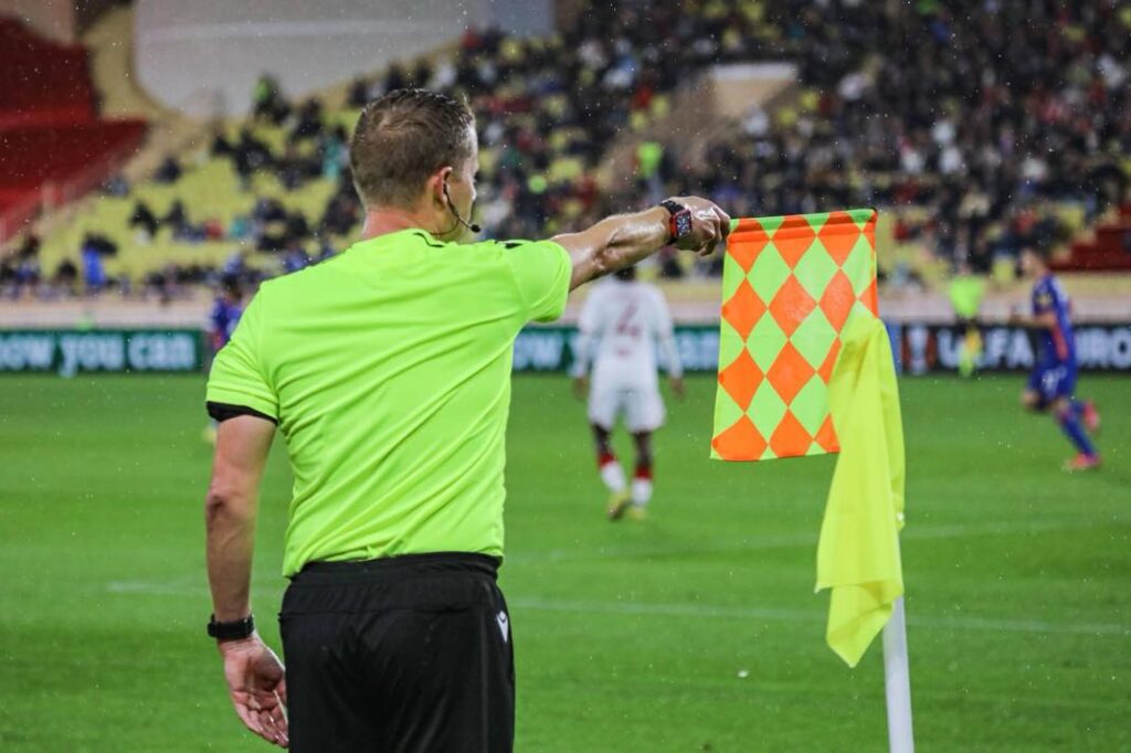 L'iphone 17 pro révolutionne l'arbitrage au brésil