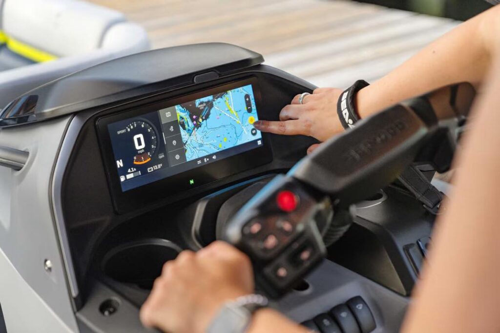Sea-doo envisage d'intégrer carplay sur ses jet-skis