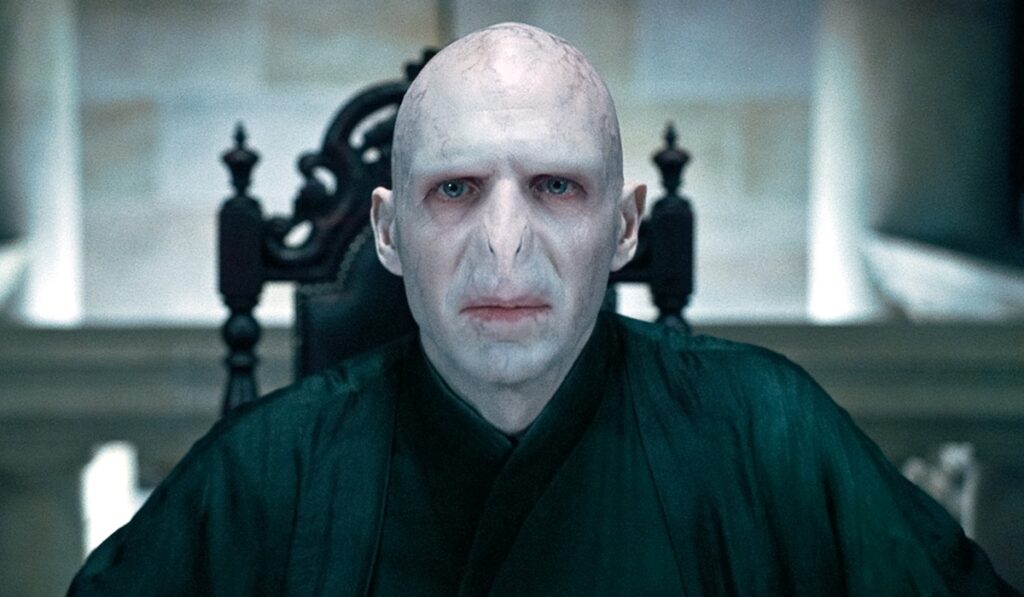 Ralph Fiennes propose Tilda Swinton pour jouer Voldemort dans la série Harry Potter