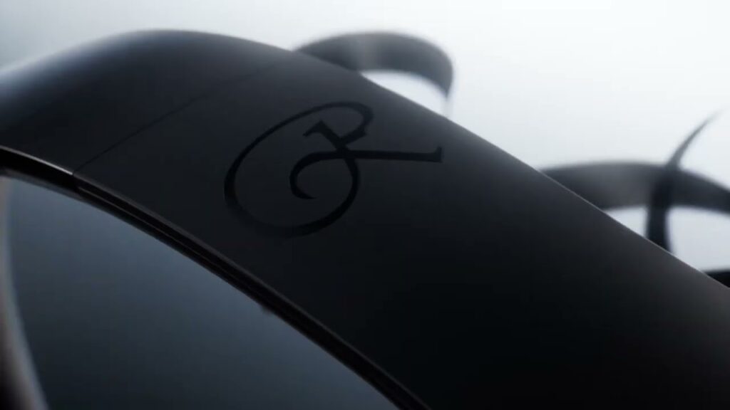 Beats lance un casque solo 4 noir avec jennie et un câble usb-c de 3 mètres