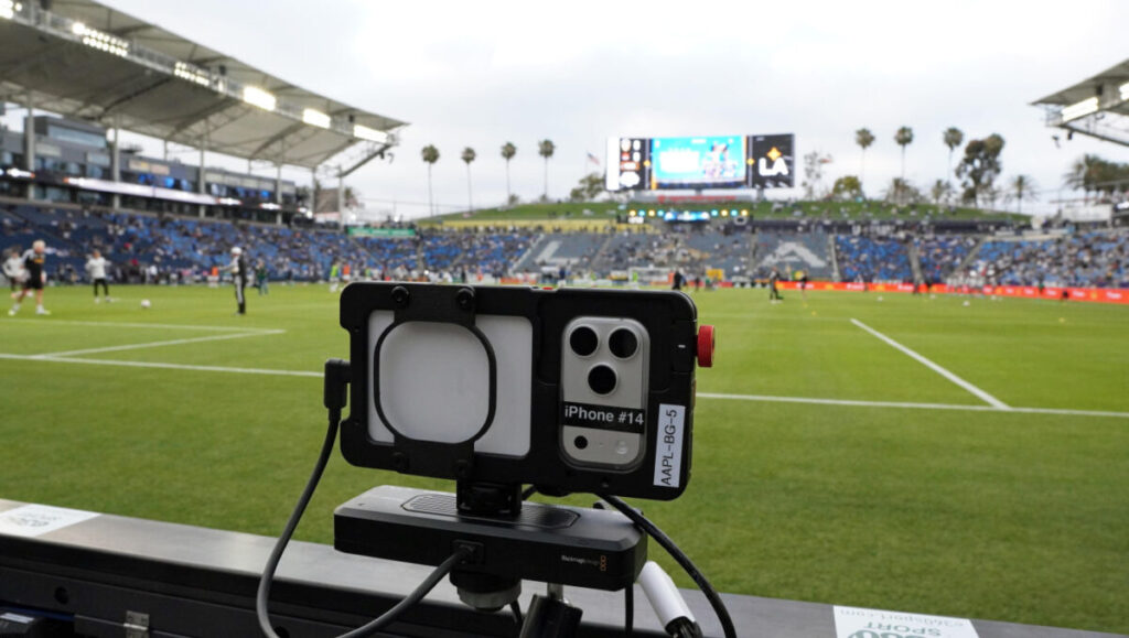 Match de football filmé à liphone : une première avec la mls