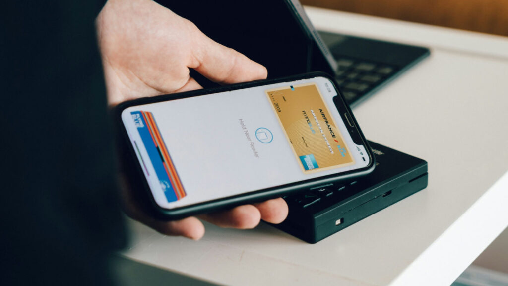 Jennifer bailey quitte apple après deux décennies de succès avec apple pay