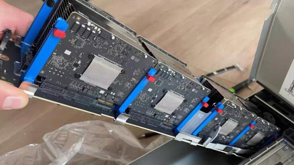 Premières images du serveur ia d'apple révèlent son architecture
