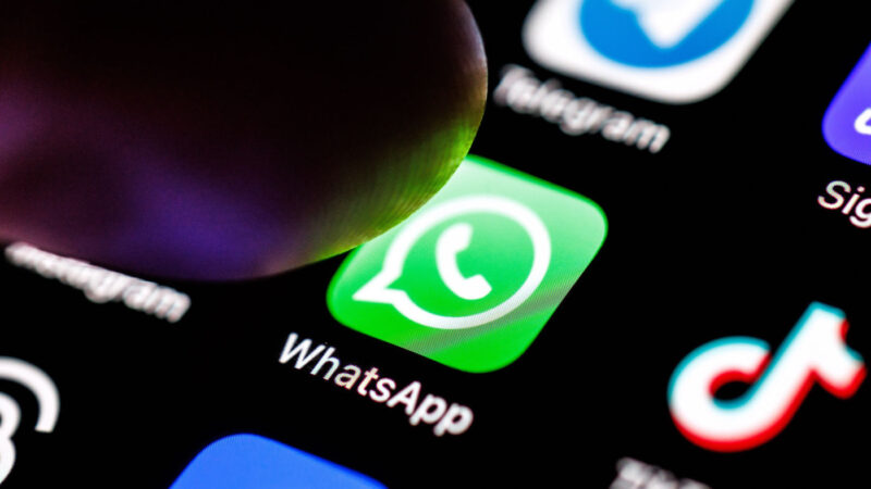 Whatsapp adapte son application au style liquid glass d&rsquo;apple