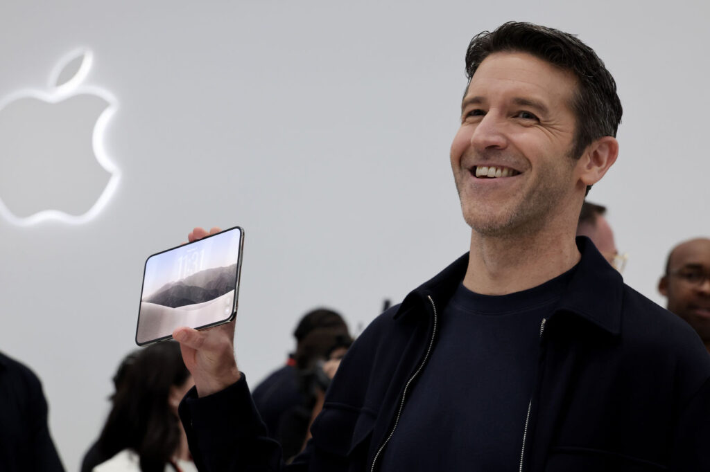 John Ternus réorganise Apple pour une innovation accélérée