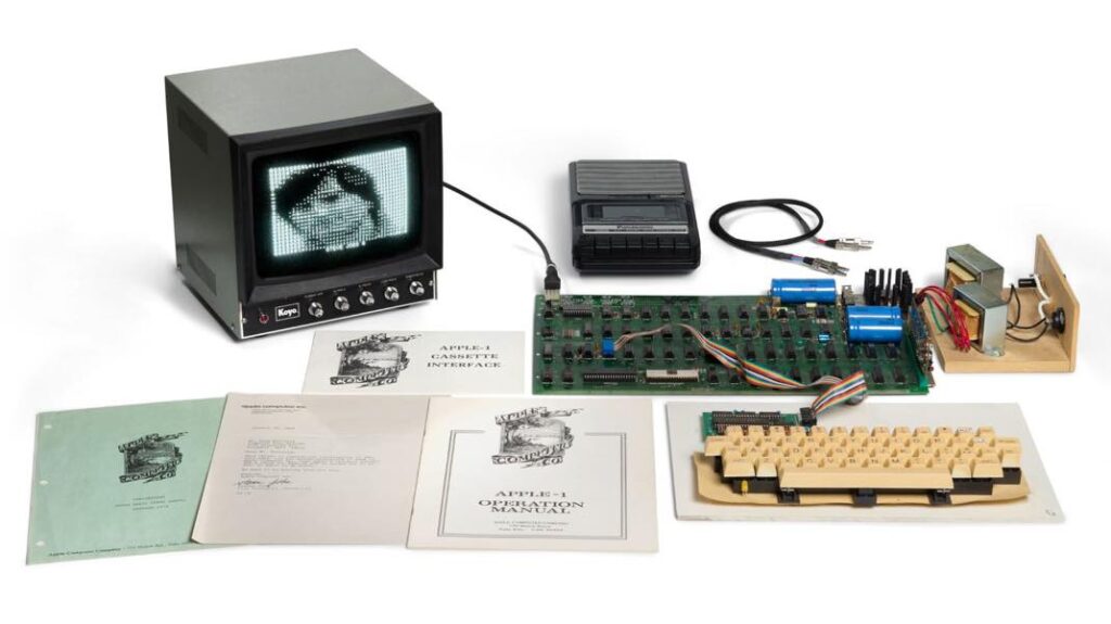 Mise aux enchères d'un apple-1 historique signé par steve jobs