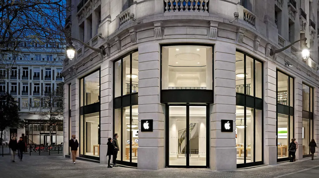 Réouverture des apple store de lille et bordeaux après les pillages Réouverture des apple store de lille et bordeaux après les pillages
